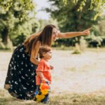 cómo acompañar la transición del jardín al hogar, adaptación infantil, rutina en casa, regreso al hogar, emociones del niño, vínculo familiar, acompañamiento mamá-hijo