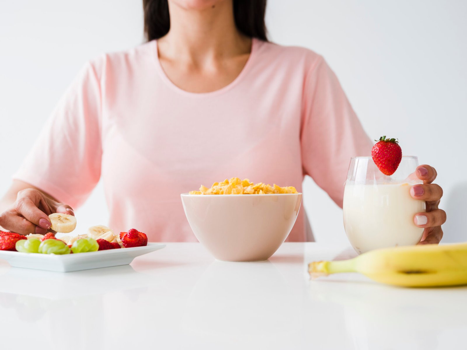 Qué comer durante el ciclo menstrual para sentirse mejor: guía nutricional basada en evidencia científica