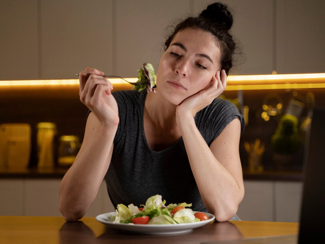 Hambre emocional vs. hambre física: herramientas para identificarlas