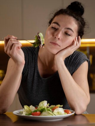 Hambre emocional vs. hambre física: herramientas para identificarlas