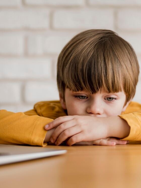 Por qué el aburrimiento es importante: lo que le pasa al cerebro de tu hijo cuando no tiene nada que hacer