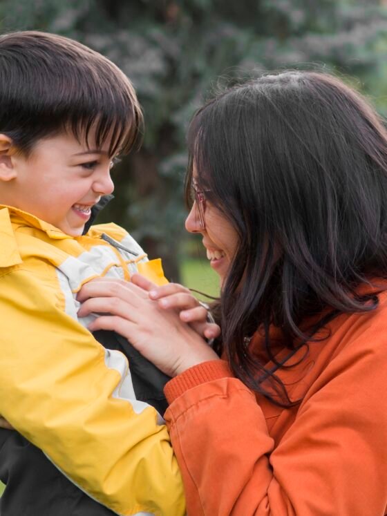 Castigos vs Consecuencias: Guía Montessori para Criar con Respeto