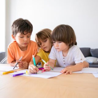 Tu hijo no necesita que juegues con él todo el tiempo